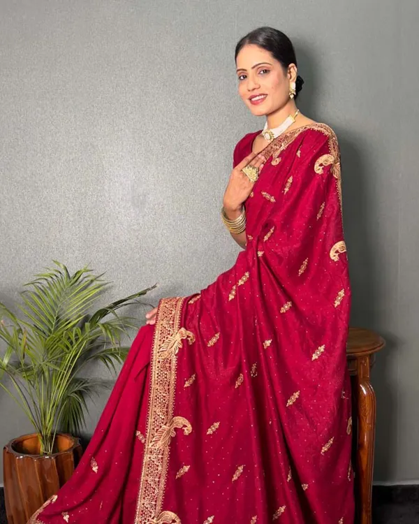 Maroon_Color_1_-_Minute_Ready_to_Wear_Vichitra_silk_Saree_with_Unstitch_Blouse_Piece