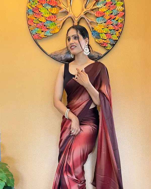 Marron_Color_1-Minute_Ready_To_Wear_Georgette_Saree_With_Blouse_Piece