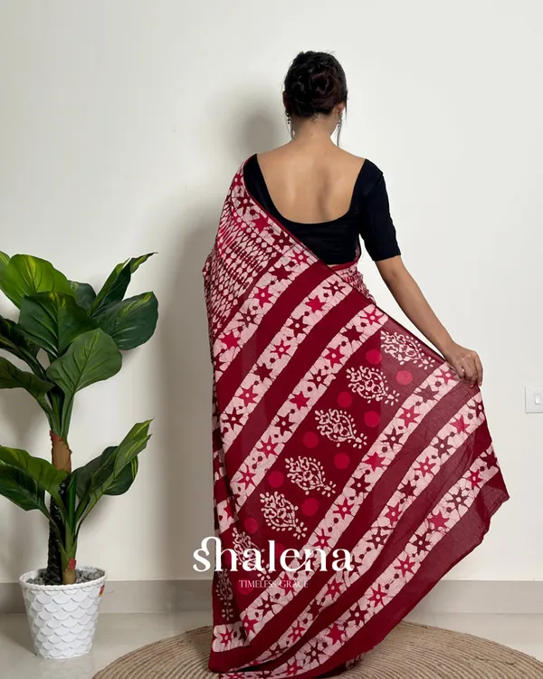 Maroon__Color_1_Minute_Ready_To_Wear_Mulmul_Cotton_Digital_Printed_Saree_With_Pocket