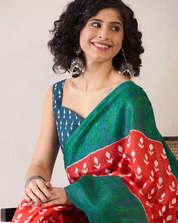 Red_And_Green_Color_Mulmul_Cotton_1_-_Minute_Ready_to_Wear_Saree_with_Pocket_and_Blouse_Piece