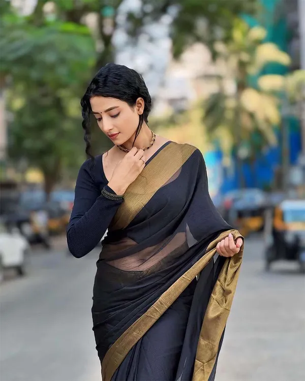 Black_Color_1-Minute_Ready_To_Wear_Georgette_Saree_With_Blouse_Piece