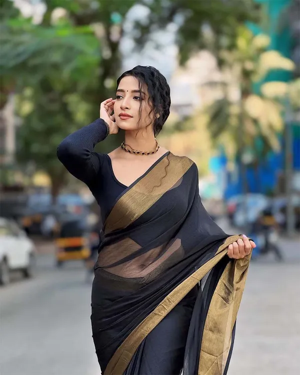 Black_Color_1-Minute_Ready_To_Wear_Georgette_Saree_With_Blouse_Piece