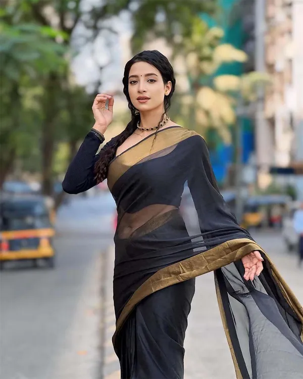 Black_Color_1-Minute_Ready_To_Wear_Georgette_Saree_With_Blouse_Piece