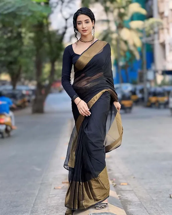 Black_Color_1-Minute_Ready_To_Wear_Georgette_Saree_With_Blouse_Piece