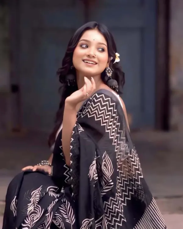 Black_Color_1-Minute_Ready_to_Wear_Cotton_Saree_with_Blouse_Piece