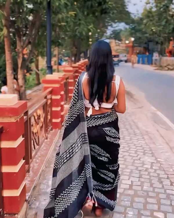 Black_Color_1-Minute_Ready_to_Wear_Cotton_Saree_with_Blouse_Piece