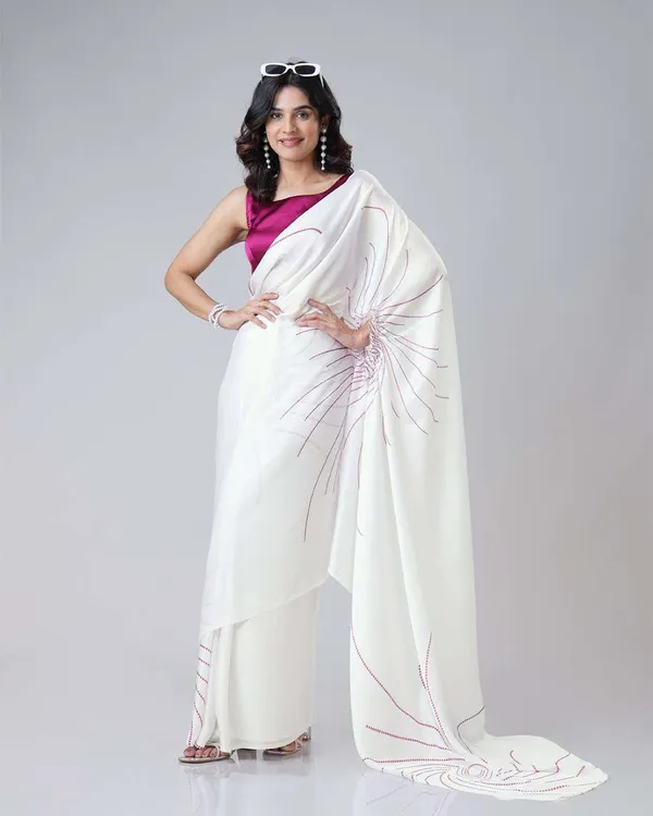 White_Color_1_-_Minute_Ready_to_Wear_Satin_Silk_Saree_with_Unstitch_Blouse_Piece
