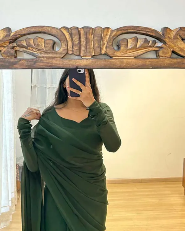 Green_Color_1-Minute_Ready_To_Wear_Georgette_Saree_With_Blouse_Piece