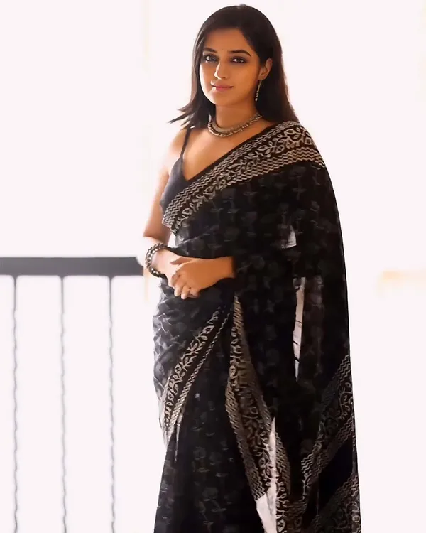 Black_Color_1-Minute_Ready_To_Wear_Cotton_Saree_With_Blouse_Piece