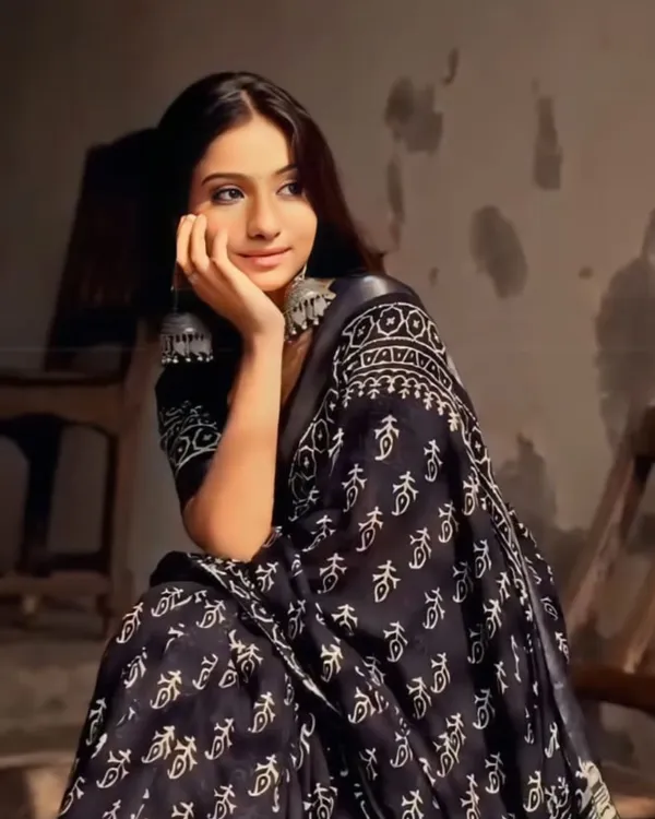 Black_Color_Cotton_1_-_Minute_Ready_to_Wear_Saree_with_Blouse_Piece