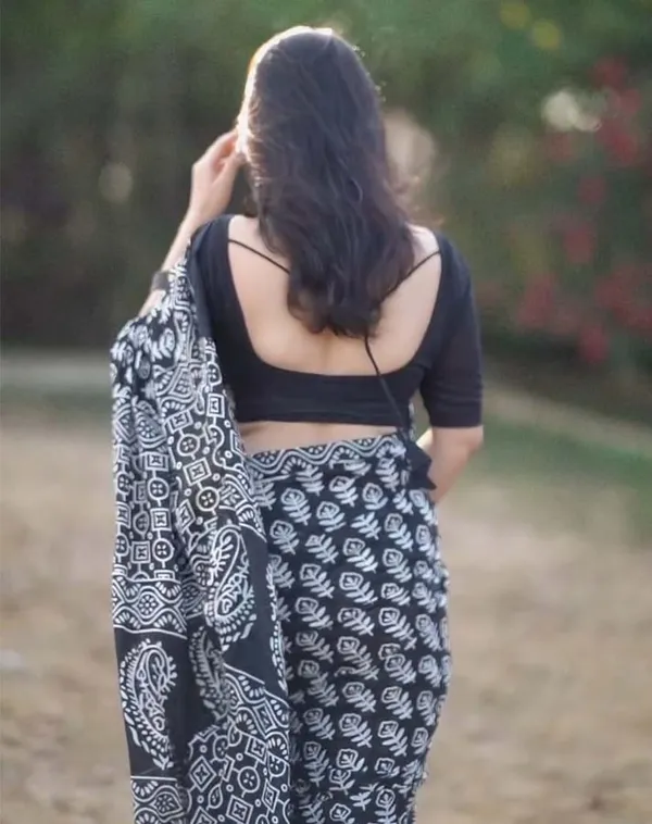 Black_Color_1-Minute_Ready_to_Wear_Cotton_Saree_with_Blouse_Piece