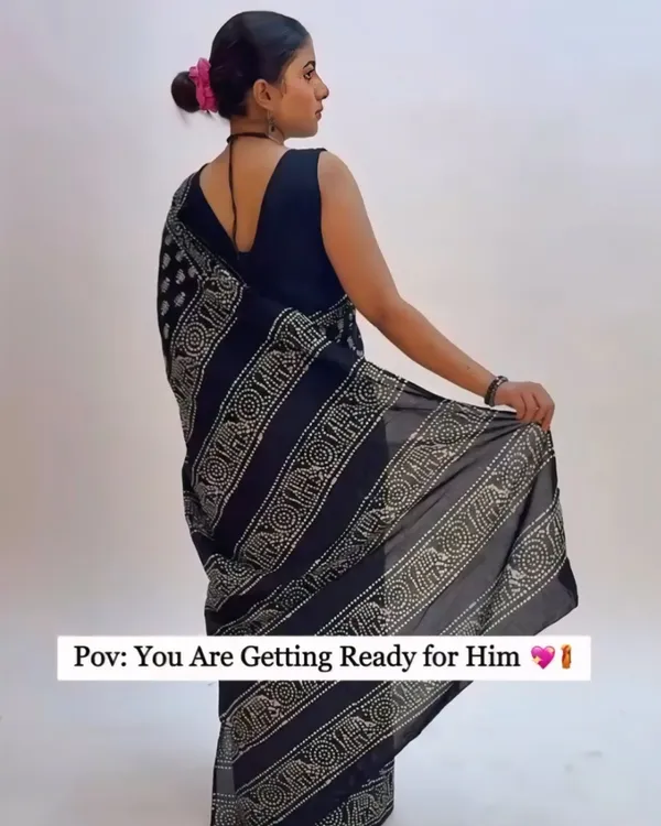 Black_Color_Mulmul_Cotton_1_-_Minute_Ready_to_Wear_Saree_with_Pocket_and__Blouse_Piece