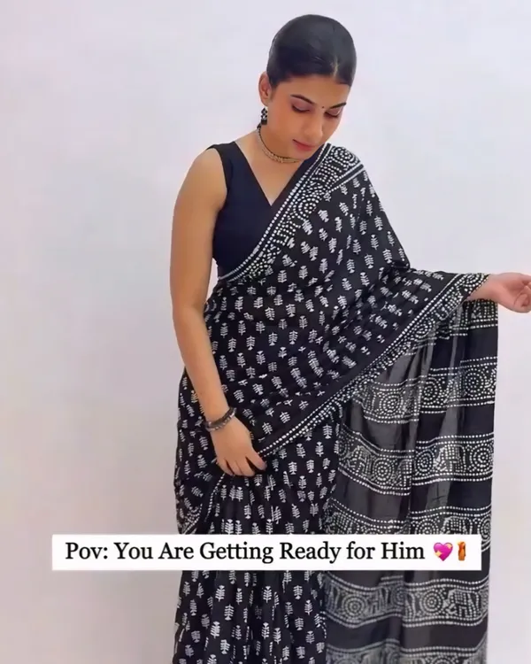Black_Color_Mulmul_Cotton_1_-_Minute_Ready_to_Wear_Saree_with_Pocket_and__Blouse_Piece