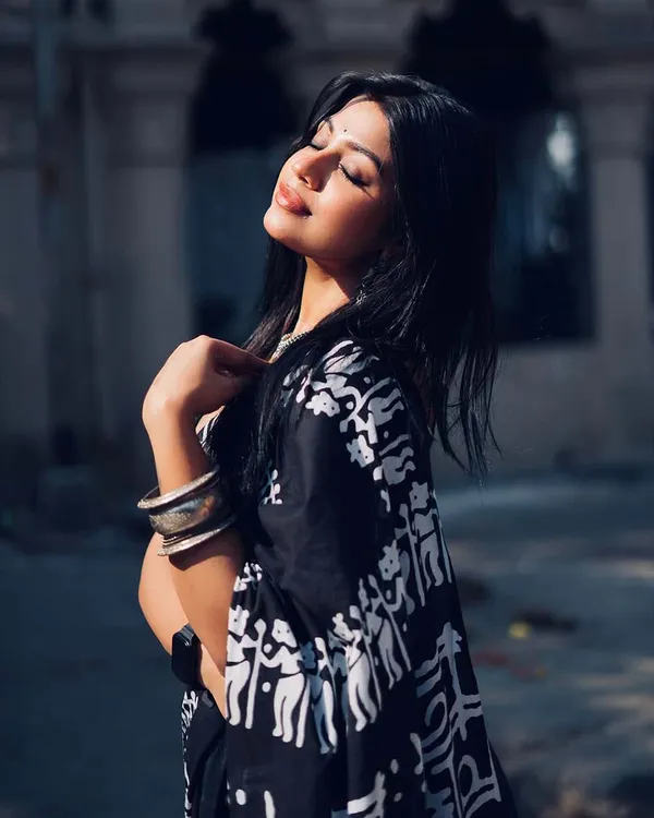 Black_Color_1-Minute_Ready_to_Wear_Premium_Cotton_Saree_with_Blouse_Piece