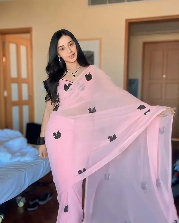 Calm_Pink_Color_1-Minute_Ready_To_Wear_Georgette_Saree_With_Blouse_Piece