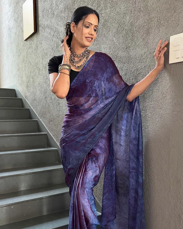 Navy_Blue_Color_1-Minute_Ready_To_Wear_Naylon_Saree_With_Blouse_Piece
