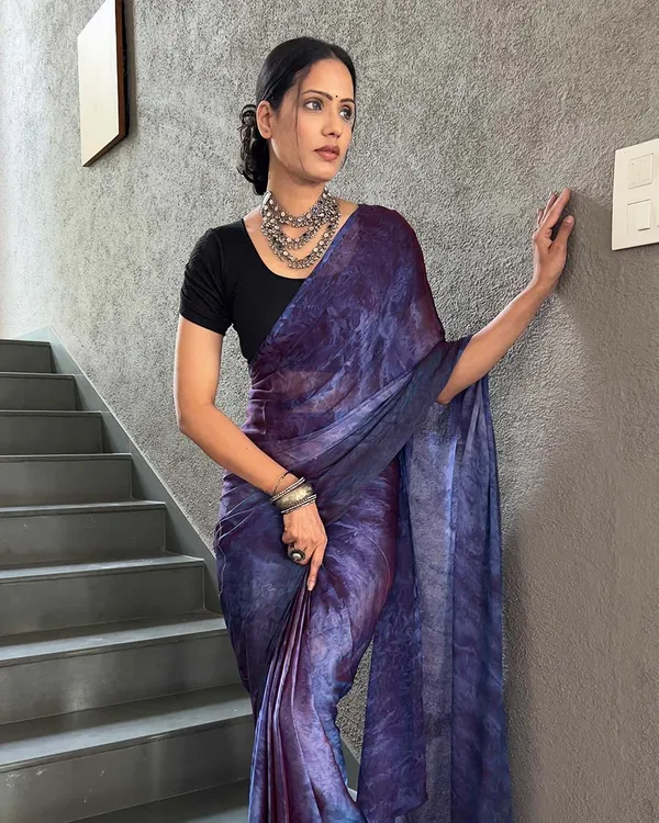Navy_Blue_Color_1-Minute_Ready_To_Wear_Naylon_Saree_With_Blouse_Piece