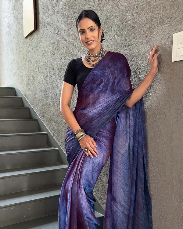 Navy_Blue_Color_1-Minute_Ready_To_Wear_Naylon_Saree_With_Blouse_Piece
