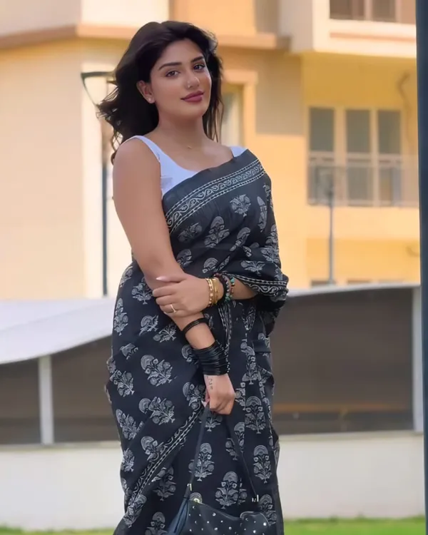 Black_Color_Cotton_1_-_Minute_Ready_to_Wear_Saree_with_Blouse_Piece