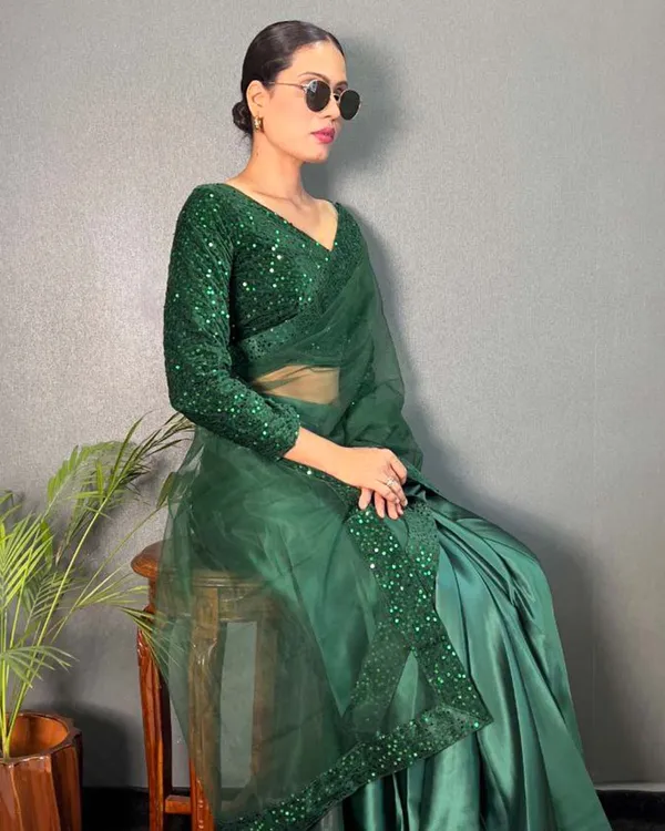 Green_Color_1_-_Minute_Ready_to_Wear_Satin_Silk_Saree_with_Fully_Stitch_Blouse_(Free_Size)_Up_to_44