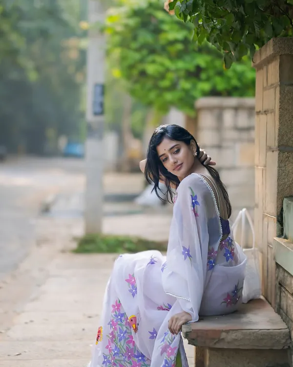 White_Color_Organza_1_-_Minute_Ready_to_Wear_Saree_with_Blouse_Piece