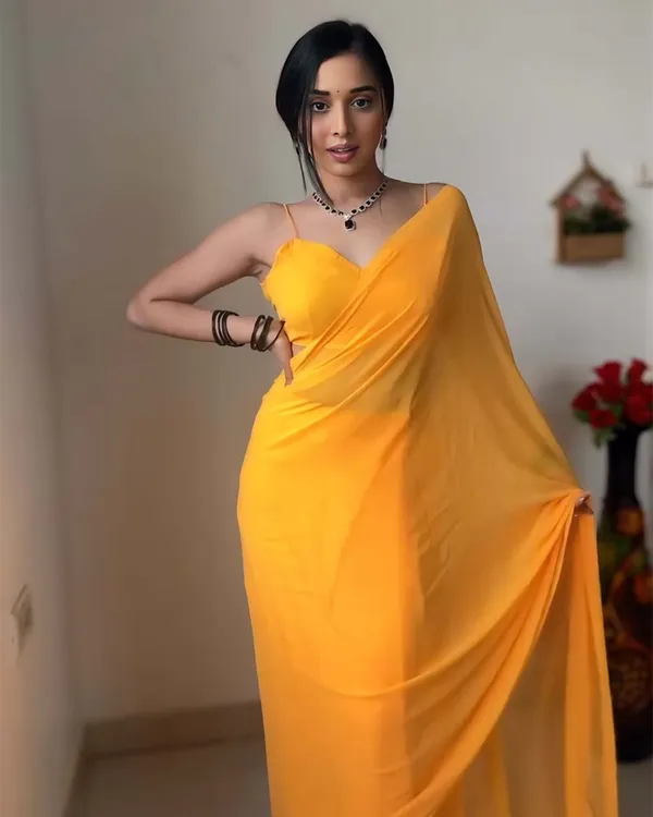 Yellow_Color_1-Minute_Ready_To_Wear_Georgette_Saree_With_Blouse_Piece