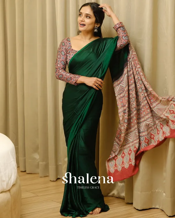 Green_Color_1_Minute_Ready_to_Wear_Digitial_Printed_Crape_Silk_Saree