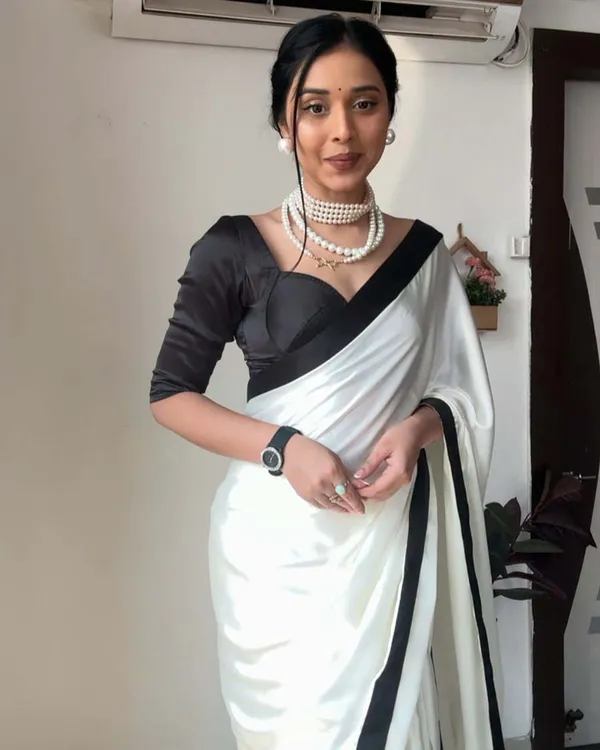 White_Color_1-Minute_Ready_To_Wear_Georgette_Saree_With_Blouse_Piece