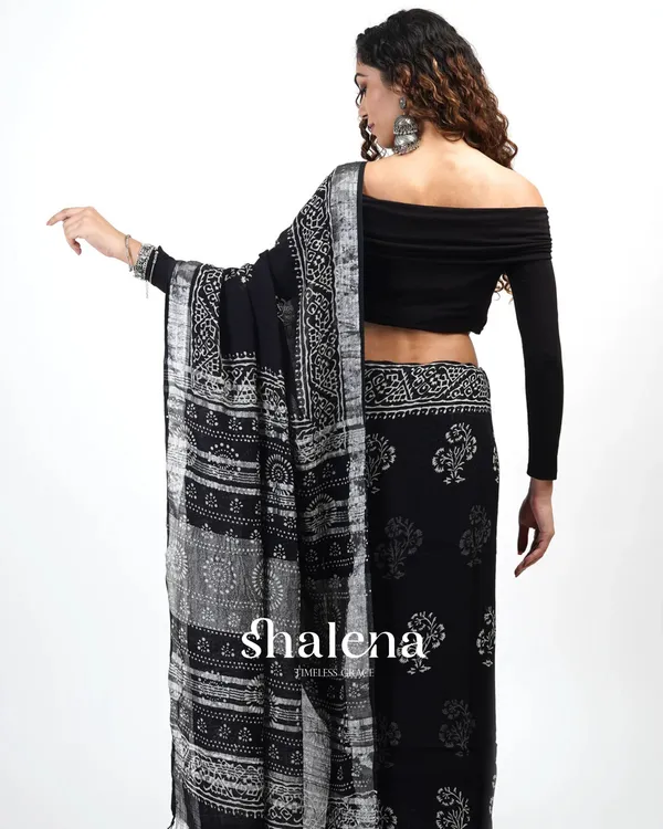Black_Color_1_-_Minute_Ready_to_Wear_Mulmul_Cotton_Saree_with_Blouse_Piece