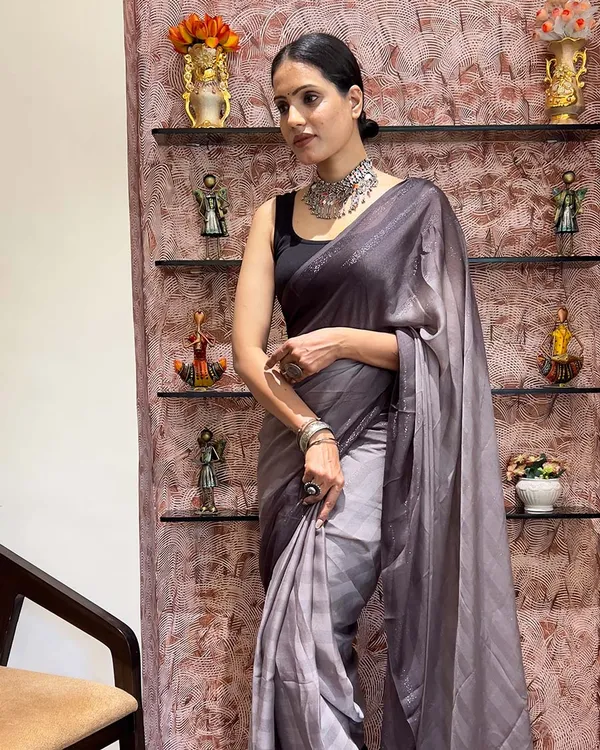 Grey_Color_1-Minute_Ready_To_Wear_Naylon_Saree_With_Blouse_Piece