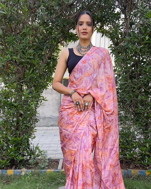 Pink_color_1-Minute_Ready_To_Wear_Chinon_Saree_With_Blouse_Piece