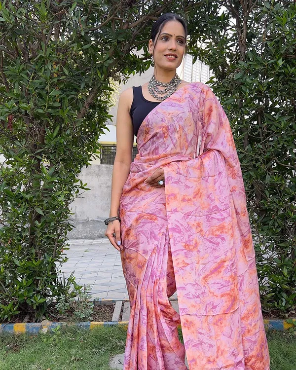 Pink_color_1-Minute_Ready_To_Wear_Chinon_Saree_With_Blouse_Piece