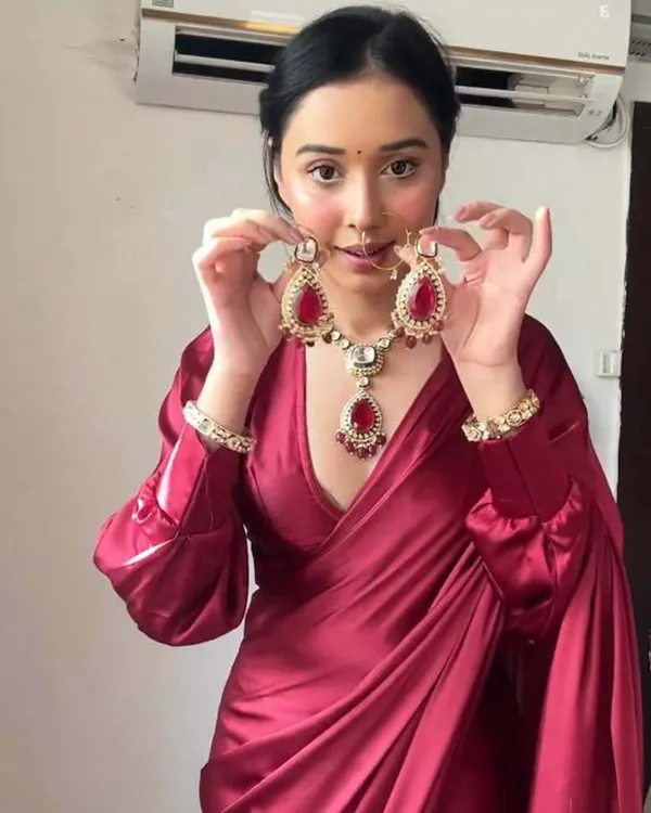 Marron_Color_1-Minute_Ready_To_Wear_Satin_Saree_With_Blouse_Piece