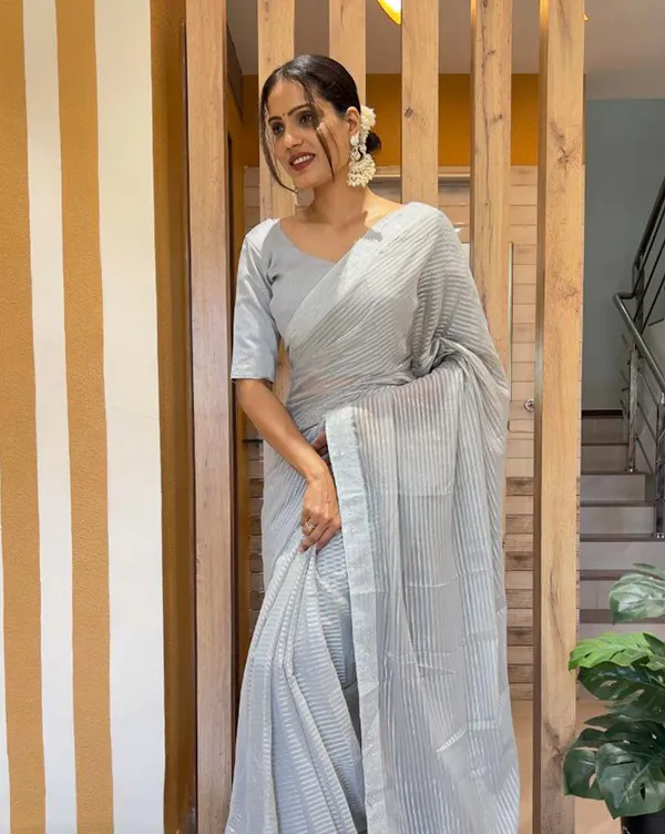 White_Color_1_-_Minute_Ready_to_Wear_Astha_Chiffon_Saree_with_Unstitch_Blouse_Piece