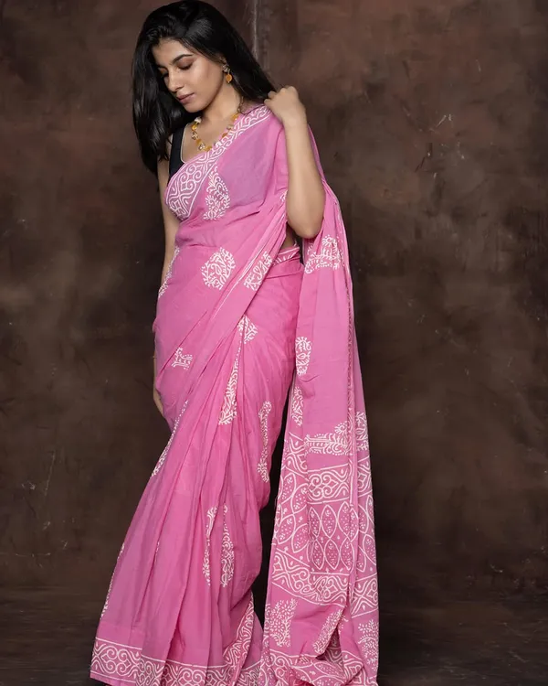 Light_Pink_Color_Mulmul_Cotton_1_-_Minute_Ready_to_Wear_Saree_with_Pocket_and__Blouse_Piece