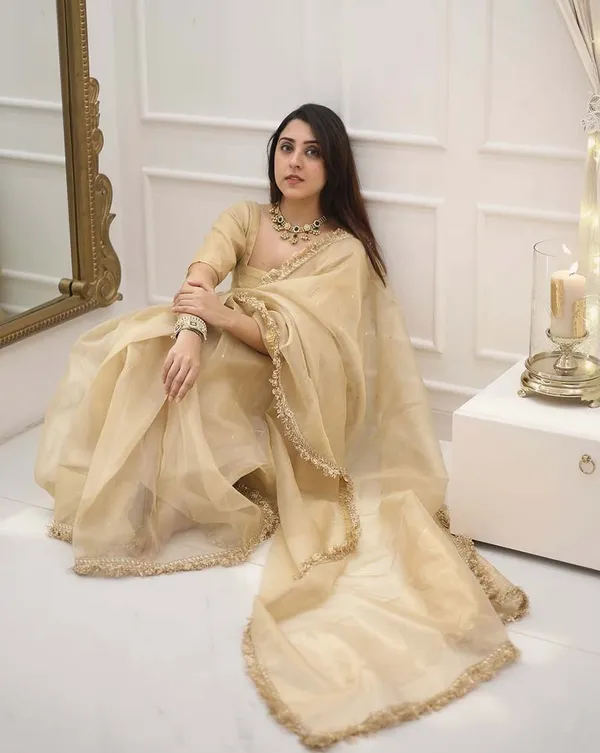Cream_Color_Pure_Cotton_Silk_Saree_with_Lace_Border_&_Blouse_Piece