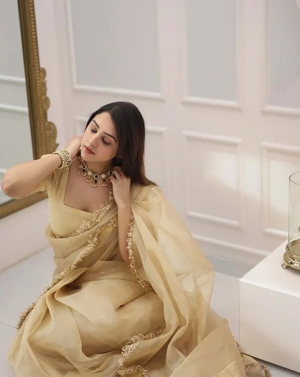 Cream_Color_Pure_Cotton_Silk_Saree_with_Lace_Border_&_Blouse_Piece