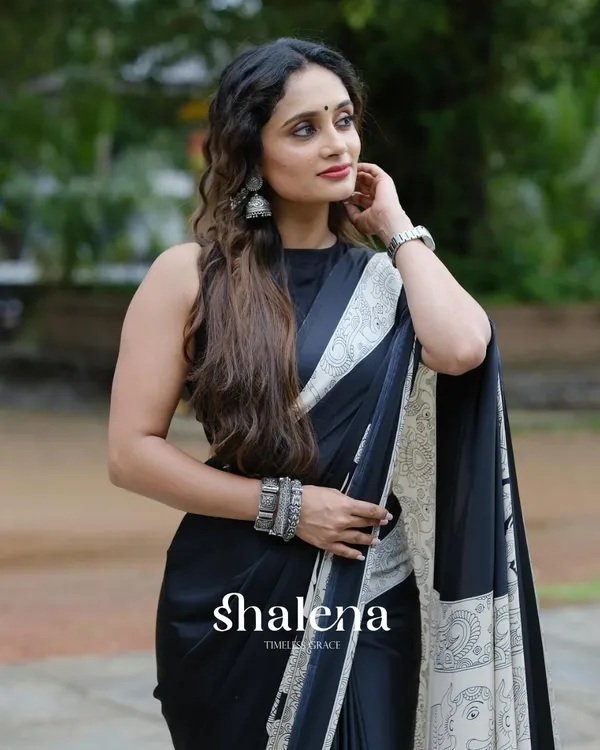 Black_Color_1_Minute_Ready_to_Wear_Digitial_Printed_Crape_Silk_Saree