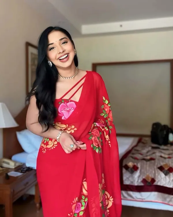 Red_Color_1-Minute_Ready_To_Wear_Georgette_Saree_With_Blouse_Piece