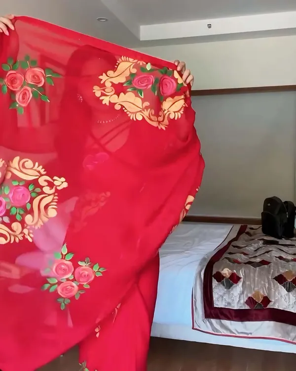 Red_Color_1-Minute_Ready_To_Wear_Georgette_Saree_With_Blouse_Piece