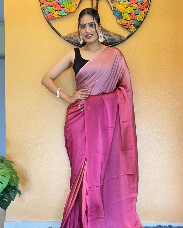 Pink_Color_1-Minute_Ready_To_Wear_Chiffon_Saree_With_Blouse_Piece