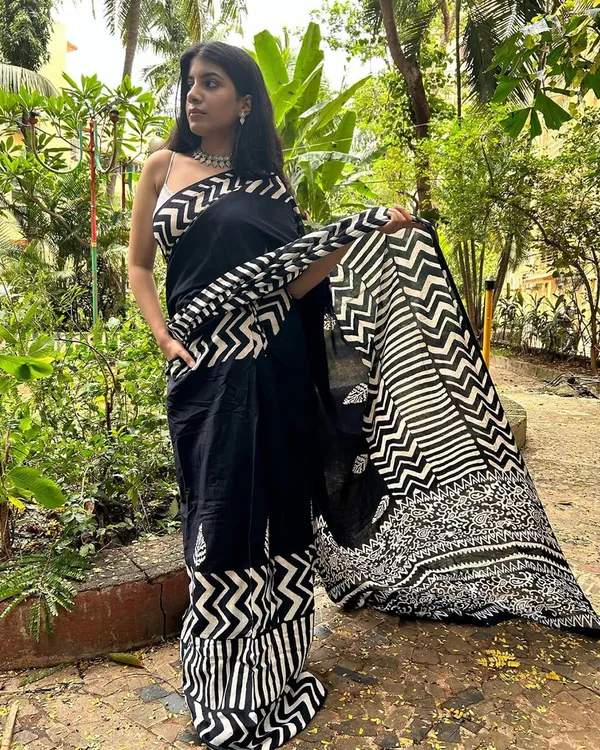 Black_Color_Mulmul_Cotton_1_-_Minute_Ready_to_Wear_Saree_with_Pocket_and__Blouse_Piece