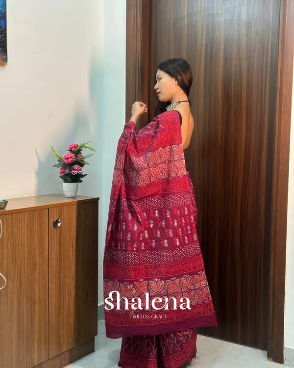 Maroon_Color_1_Minute_Ready_To_Wear_Mulmul_Cotton_Digital_Printed_Saree_With_Pocket
