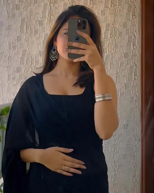 Black_Color_1-Minute_Ready_To_Wear_Georgette_Saree_With_Blouse_Piece