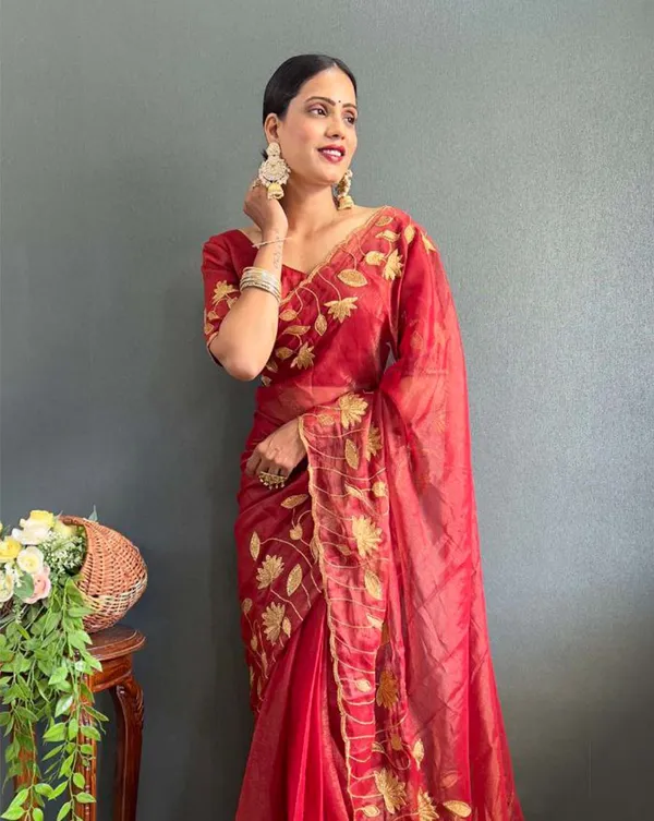 Red_Color_1_-_Minute_Ready_to_Wear_Silk_Saree_with_Unstitch_Blouse_Piece