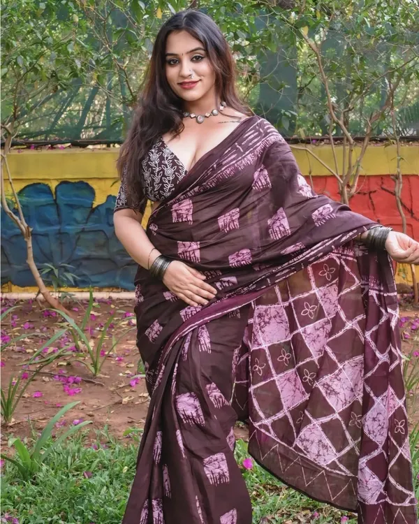 Light_Purple_Color_Mulmul_Cotton_1_-_Minute_Ready_to_Wear_Saree_with_Pocket_and_Blouse_Piece