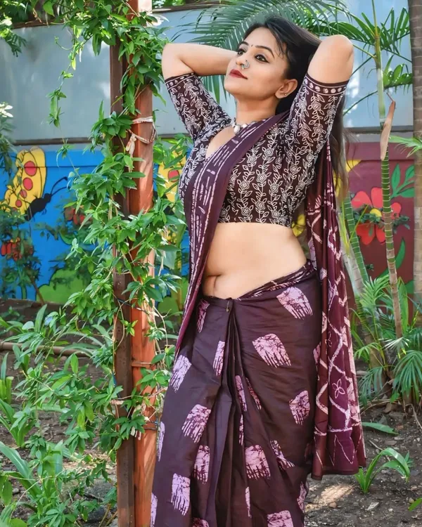 Light_Purple_Color_Mulmul_Cotton_1_-_Minute_Ready_to_Wear_Saree_with_Pocket_and_Blouse_Piece