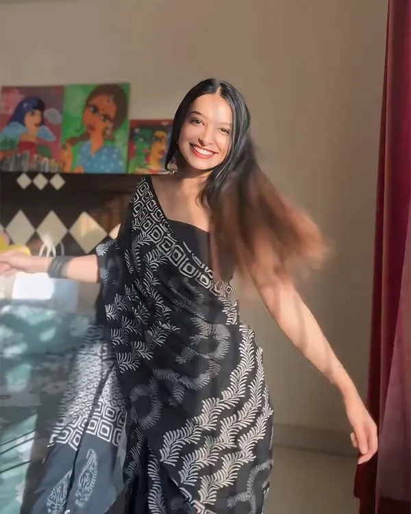 Black_Color_1-Minute_Ready_To_Wear_Georgette_Saree_With_Blouse_Piece