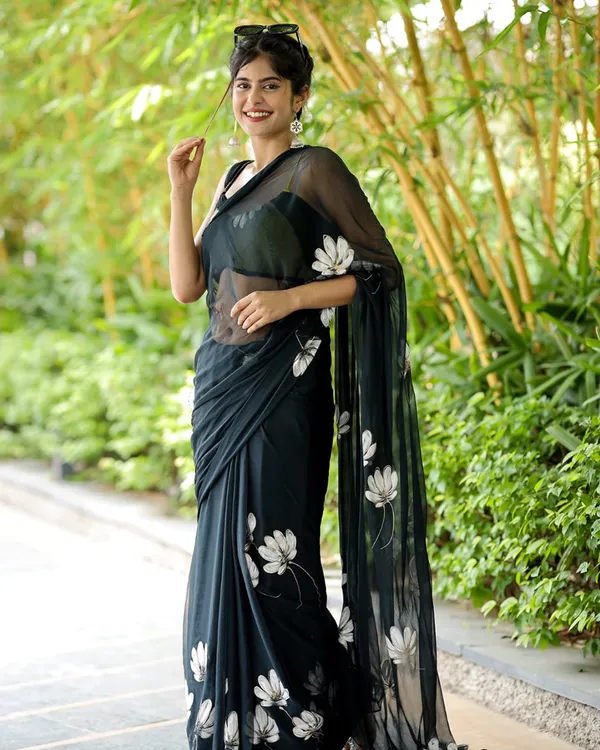 Black_Color_Georgette_1_-_Minute_Ready_to_Wear_Saree_with_Blouse_Piece