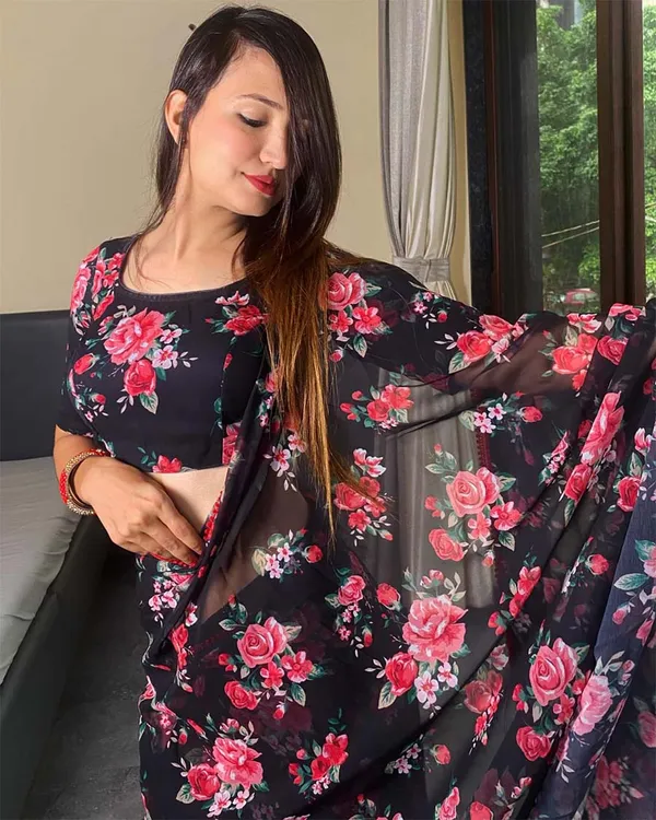 Black_Colour_1-Minute_Ready_To_Wear_Georgette_Saree_With_Blouse_Piece